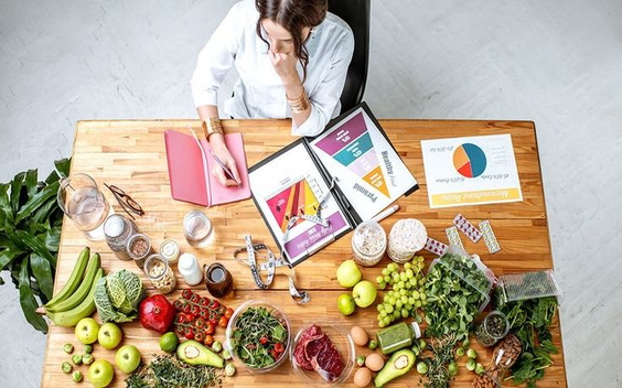 “PROFESIONALES” DE LA NUTRICIÓN